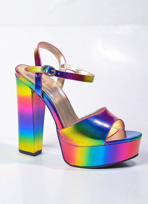 Crazy High Heels, Vaporwave Clothing, Clothing Kawaii, Platforms Shoes, Kidcore Y2k, Rainbow Heels, Y2k Kawaii, Metallic Rainbow, Rave Gear