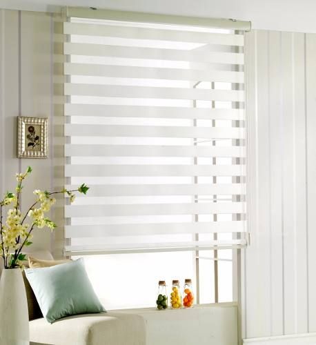 cortina roller zebra dia/noche varias medidas lista p/instal Cortina Roller, Night Window, Zebra Shades, Zebra Blinds, Black Rooms, Horizontal Blinds, Wide Windows, Mini Blinds, Small Study