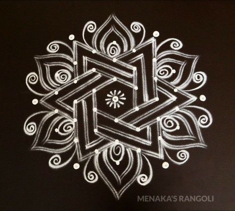 Diwali Unique Rangoli, Rangoli Design For Diwali, Unique Rangoli, Rangoli Designs For Competition, Very Easy Rangoli Designs, Rangoli Designs Photos, Rangoli Simple, Easy Rangoli Designs Diwali, Rangoli Side Designs