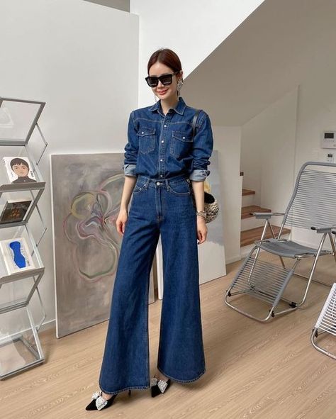 Striped Jeans Outfit, High Waisted Wide Leg Jeans Outfit, Casual Oversized Outfits, Wide Denim Pants, Flare Jeans Outfit, Wide Leg Jeans Outfit, Stylish Fall Outfits, Oversized Outfit, Pants Outfit Casual