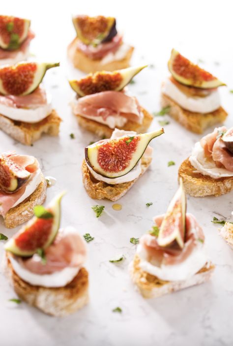 Planning canapes for your next party? These Prosciutoo, Figs, Goat's Cheese and Maple Crostini's are sure to be a hit 🤩 #Canapes #CanapeRecipe #CanapeDish #CanapeIdeas #CanapeInspiration Party Canapes, Fig Tart, Goat Cheese Crostini, Mini Goats, Canapes Recipes, Fancy Appetizers, Goats Cheese, Food Plating, Maple Syrup