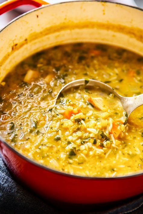 Mulligatawny Soup Leftover Roast Chicken, Mulligatawny Soup, Indian Soup, Hearty Soup Recipes, Roast Chicken Leftovers, Turkey Soup, Butter Chicken Recipe, Delicious Soup Recipes, Chicken Soup Recipes