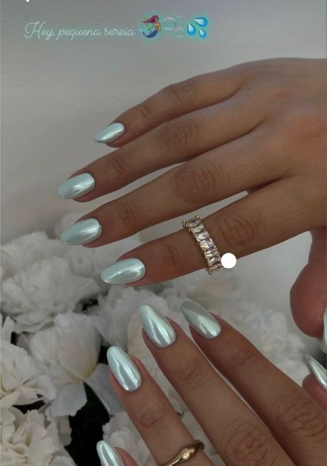 Solid Nail Inspo Acrylic, Solid Colour Nail Ideas, Mint Chrome Nails, Solid Colour Nail, Nails Almond Chrome, Crome Nails Almond, Solid Colour Nails, Nail Inspo Unique, Solid Nails