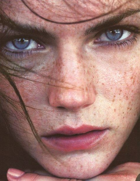 Spring – CHÂTEAU DES RÊVES Grey Makeup, Beautiful Freckles, Behind Blue Eyes, Freckle Face, Gold Eyes, Natural Beauty Tips, 인물 사진, Beautiful Eyes, Pretty Face