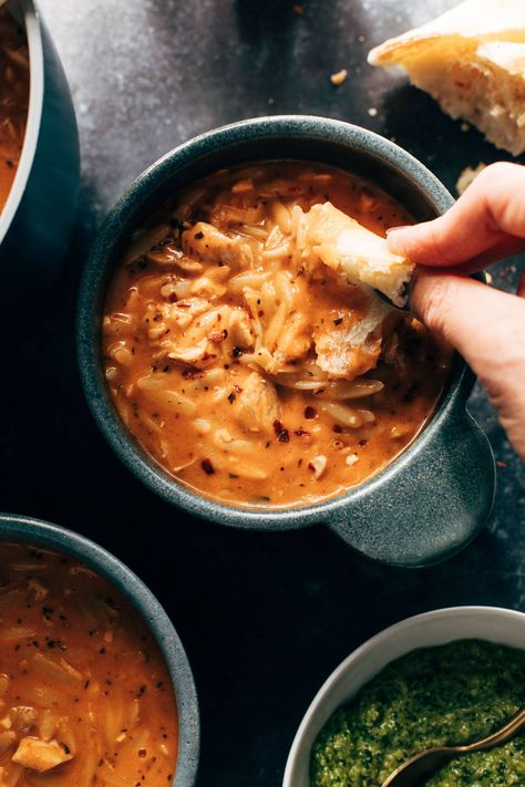 Orzo Tomato Soup, Orzo Tomato, Bread Dips, Pesto Bread, Pinch Of Yum, Orzo Soup, Fall Soup, Chicken Orzo, Chicken Orzo Soup