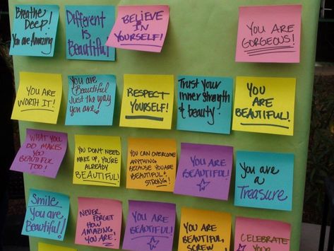 Post It Note Love Notes Ideas, Motivational Post It Notes, Post It Motivation, Positive Post It Notes, Post It Notes Ideas Wall, Heart Post It, Random Photoshoot, Teachers Day Message, Two Word Quotes