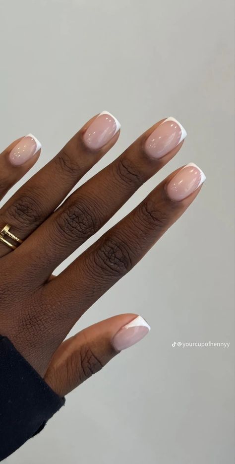 Natural Color Gel Nails Short, Short French Nails Black Women, Natural Shellac Nail Ideas, French Manicure Dark Skin, Gel Nails Black Women, Short Manicured Nails, Short Nails Black Women, Short Classy Nails, Natural Nails Manicure