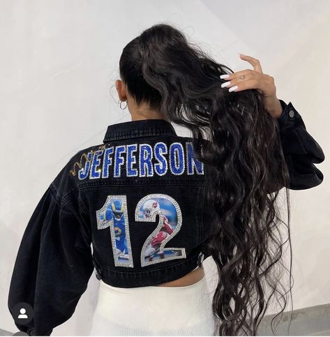 Football Hoodies For Girlfriends Black, Gf Shirts For Football, Nfl Gf Outfits, Football Gf Outfits College, Basketball Hoodies For Boyfriend, Game Day Shirts Football Diy, Boyfriend Basketball Shirts Girlfriends, Basketball Gf Hoodie, Football Jacket Girlfriend