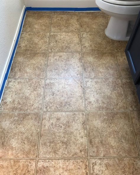 Painting Linoleum, Painted Linoleum, Clean Linoleum Floors, Kitchen Flip, Painting Linoleum Floors, Painted Bathroom Floors, Bathroom Flooring Options, Paint Linoleum, Diy Painted Floors