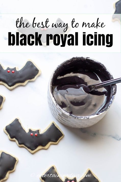 Black Royal Icing, Icing That Hardens, Halloween Party Menu, Decorating Sugar Cookies, Royal Frosting, Halloween Sugar Cookies Decorated, Black Frosting, Cookies Icing, Bitters Recipe