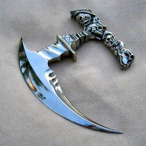 Definitely a unique blade. Fantasy Dagger, Knife Aesthetic, Creepy Cute Fashion, Pretty Knives, Ceramic Knife, Fantasy Props, Cool Swords, Knife Collection, Cool Knives