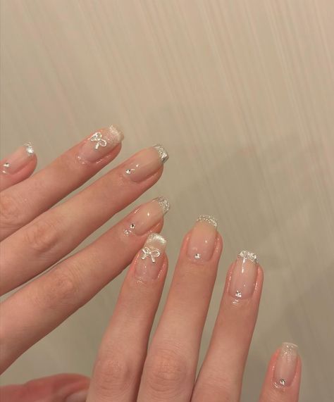 Short Japanese Nails, Super Short Nails, Xiaohongshu Nails, Nails Short French, Korea Nail Art, Sheer Nails, Minimal Nails Art, Lilac Nails, Hello Nails