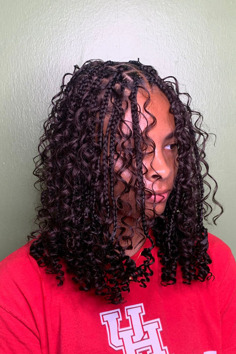 Boho Bob Braids are the ultimate blend of style and ease! Perfectly paired with soft curls for a natural look. Check out the linked Boho curly hair to complete your style! 🌟 



#BohoBob #CurlyHair #BraidingStyles #bobbraids #knotlessbohobraids#ProtectiveStyles##HairstylesForWomen#hairtrends#CurlyBraids#HairstyleIdeas Crochet Braid Styles Curls, Water Wave Crochet Hair, Boho Bob, Water Wave Crochet, Wave Crochet, Loc Inspiration, Braiding Hair Extensions, Bohemian Crochet, Bob Braids