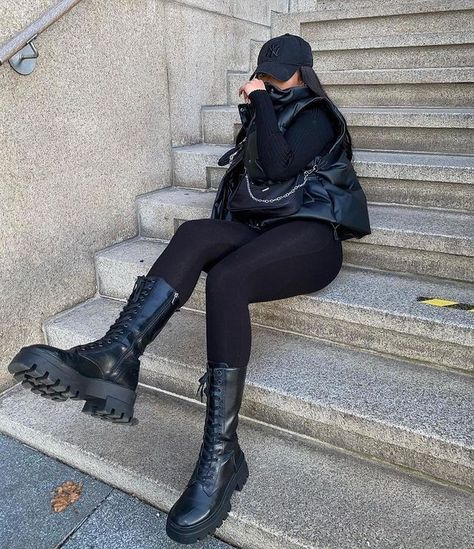 Stile Kylie Jenner, Outfit Botas, Looks Pinterest, Mode Zara, Winter Fashion Outfits Casual, Black Outfits, Looks Street Style, Looks Black, Streetwear Fashion Women