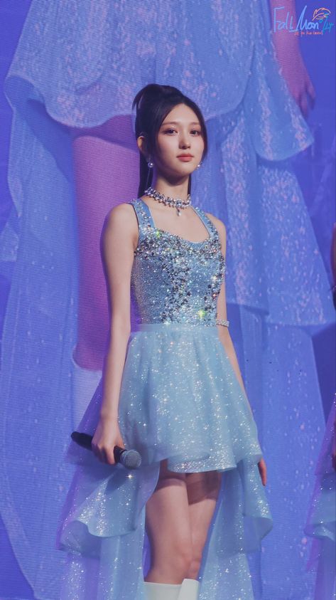 Rei Liz, Sims Hair, Looks Party, Aesthetic Kpop, Blue Outfit, Performance Outfit, Stage Outfits, Kpop Fashion, Night Outfits