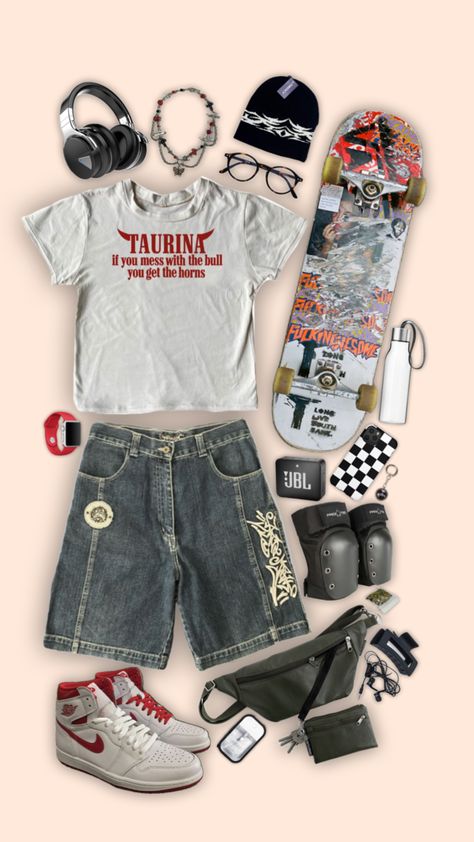 #outfit #outfitinspiration #outfitinspo #aesthetic #skater #aestheticoutfit Skater Girl Outfits 90's, 80s Skater Aesthetic, 90s Skater Outfits, 90s Skater Aesthetic, 80s Skater, Aesthetic Skater, Skater Outfit, Skater Outfits, Skater Girl Outfits