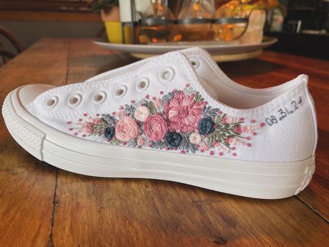 Custom Hand Embroidered Sneakers - Bridal sneakers - Custom Converse, Custom TOMS, Custom Vans -Wedding Shoes - Low Tops Wedding Keds, Shoe Embroidered, Sneaker Embroidery, Vans Wedding, Wedding Toms, Wedding Vans, Embroidered Vans, Converse Wedding, Embroidered Sneakers