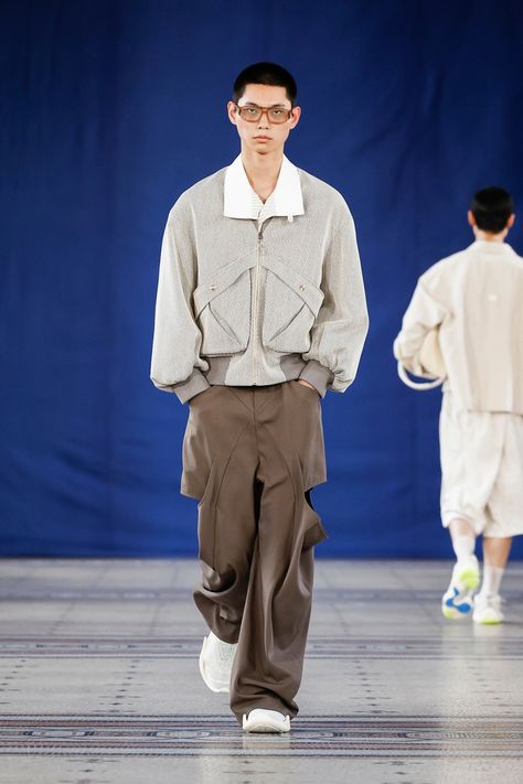 2025 Fashion Trends Men, Mens Runway Fashion, Fashion 2025, Paris Fashion Week Men, Menswear Trends, Menswear Runway, Spring 2025, Show Collection, June 2024