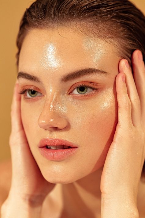 Oily Skin Photography, Skin Photoshoot Aesthetic, Acne Photography Beauty, Imperfect Skin, Skin Care Editorial, Skin Care Editorial Photography, Lemon On Face, Golden Skin Tone, Aesthetic Face