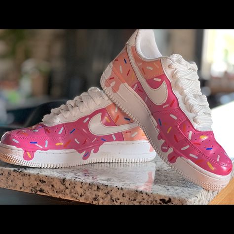 Custom Nike Air Force Ones Hand Painted Ice Cream Sneakers Size 7 Perfect Birthday Gift! Painted Shoes Diy Ideas, Shoe Painting Ideas Nike, Diy Air Force 1, Posca Projects, Diy Shoe Designs, Painted Air Forces, Painting On Shoes, Ice Cream Sneakers, Shoe Customization