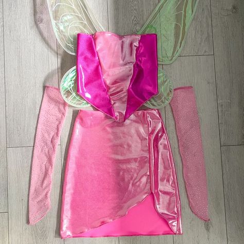 Winx Flora Costume, Flora Costume, Winx Cosplay, Winx Flora, Classy Halloween Costumes, Costume Wings, 90s Top, Pretty Halloween Costumes, Pink Costume