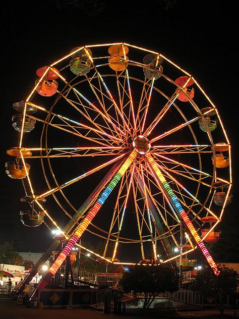 Ferris Wheel Atlanta GA | Ferris Wheel | Flickr - Photo Sharing! Ferries Wheels, Fair Background, Ferris Wheel Aesthetic, Ferris Wheel At Night, Carnival Ferris Wheel, Park Swings, Luxury Island, Spinner Wheel, Ferris Wheels