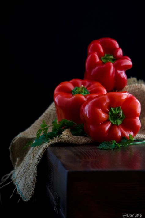 Tomato Still Life Photography, Red Pepper Jam, Pepper Steak Recipe, Stuffed Peppers Healthy, Thick Yogurt, Vegetables Photography, Food Art Photography, Pepper Steak, Red Food