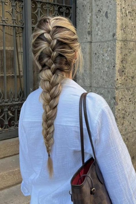 21 Easy Work Hairstyles for Long Hair Giving You The Confidence To Conquer The Day Messy Buns, Work Hairstyles For Long Hair, French Hairstyles, Messy Braided Hairstyles, Easy Work Hairstyles, Braided Buns, Intricate Braids, Dutch Braids, Effortless Hairstyles