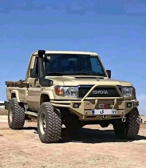 #toyota #land #cruiser #4x4 #offroad Land Cruiser 4x4, Landcruiser 79 Series, Big Van, Fj40 Landcruiser, Big Ford Trucks, Dream Cars Bmw, Motorcross Bike, Cool Car Accessories, Biker Love