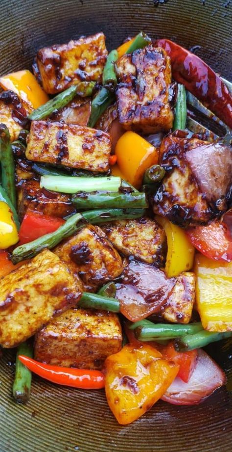 Mongolian Tofu Stir Fry - myspicetrunk Mongolian Tofu, Mongolian Sauce, Tempeh Recipes, Vegan Challenge, Tofu Stir Fry, Dinner Today, Soy Recipes, Tofu Dishes, Ikaria Lean Belly Juice