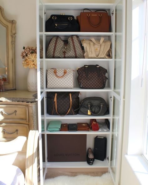 Imagen de gucci, ikea, and Louis Vuitton Purse Display, Bag Closet, Purse Storage, Handbag Storage, Used Louis Vuitton, Ideas Hogar, Ikea Storage, Glam Room, Handbag Organization