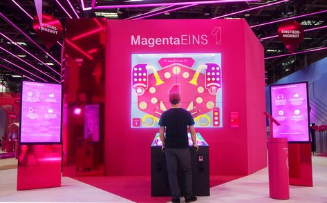 Interactive Activities For Events, Booth Games, Experiential Marketing Events, Game Stand, Interactive Technology, Game Booth, Game Activities, Interactive Touch Screen, Digital Jobs