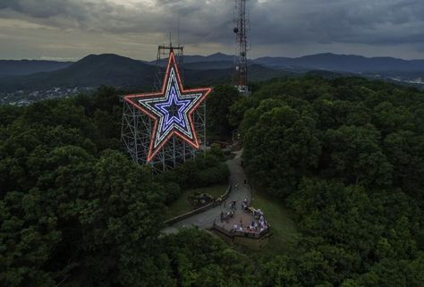 10 Spots to Share on Your Instagram Feed in Virginia's Blue Ridge | Roanoke, VA Roanoke Star, Virginia Christmas, Arizona City, Roanoke Virginia, Star Photography, Roanoke Va, Star City, Blue Ridge Parkway, Outdoor Store