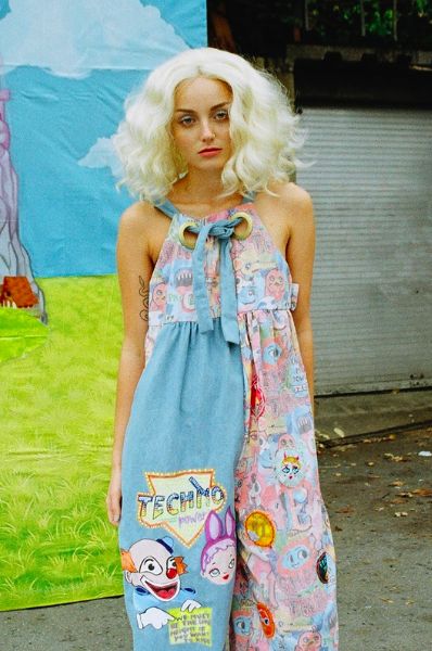 Kitsch Clothing, Kitsch Fashion, Upcycle Clothes Diy, Quirky Fashion, Upcycled Fashion, Fashion Mistakes, Runway Collection, Upcycle Clothes, Fashion Details