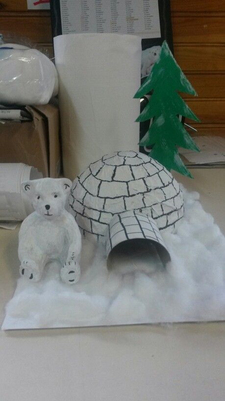 igloo en papier maché Diy Igloo Craft, Igloo Diy, Jupiter Project, Igloo Craft, Winter Crafts For Kids, Class Decoration, Drawing Projects, Dramatic Play, Art Classroom