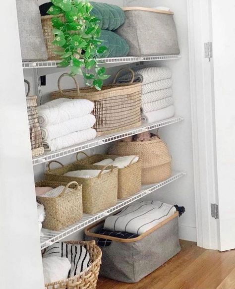 Closet Organization Ideas Shelves, Closet Organization Ideas Diy, Linen Closet Organization Ideas, Organization Ideas For Small Spaces, Diy Organizers, Closet Organisation, Linen Closet Storage, Organizing Linens, Linen Closets