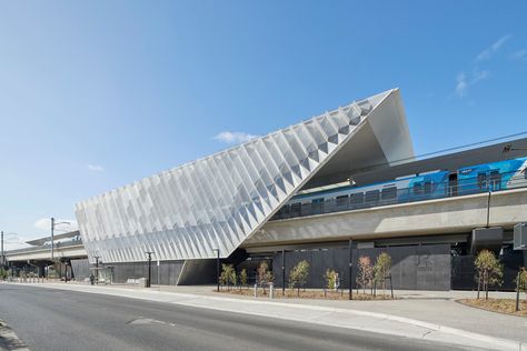 Train Station Architecture, Steel Cladding, Canopy Frame, Space Frame, Canopy Design, Australian Architecture, Architecture Awards, Urban Setting, Industrial Buildings