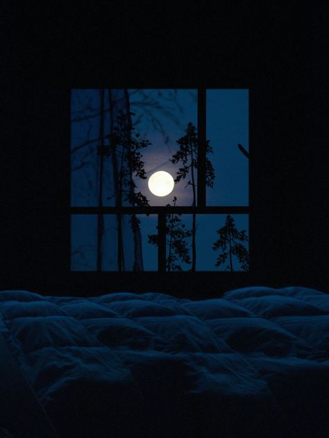 Midnight Pictures Aesthetic, Midnight Photography, Night Moon Aesthetic Wallpaper, Moon Through Window, Lunacore Aesthetic, Midnight Aesthetic Sky, Midnight Moon, Midnight Sky Aesthetic, Midnight Vibes Aesthetic