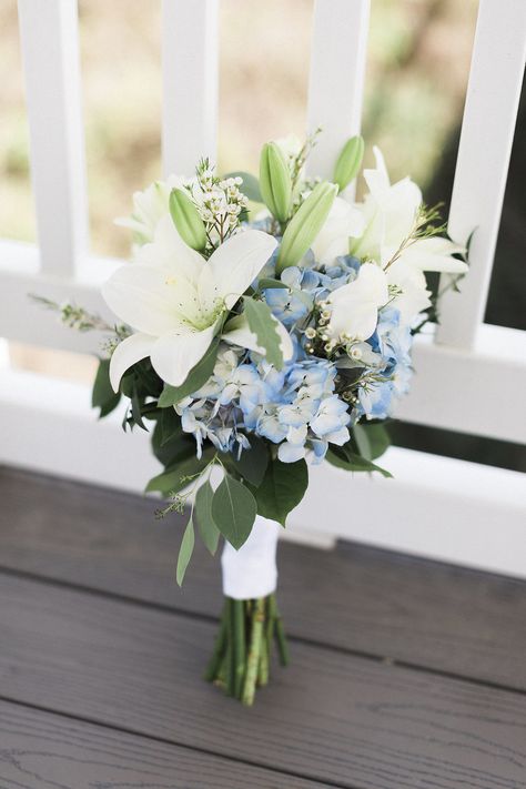 Light Blue And White Bridesmaid Bouquet, Blue Wedding Bouquet Ideas Simple, Blue And White Wedding Bouquets Simple, White And Blue Flowers Bouquet, Blue Accent Bouquet, Dessert Table Flower Arrangement, White Blue Bridesmaid Bouquet, Light Blue Bride Bouquet, Blue Bride Flower Bouquet