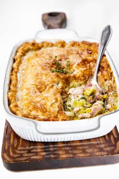 Mary Berry Turkey And Ham Pie Turkey And Ham Pie, Savoury Pastry, Ham Pie, Turkey Pie, Foodie Lover, Savoury Pies, Mary Berry Recipe, Holiday Leftovers, Berry Recipes