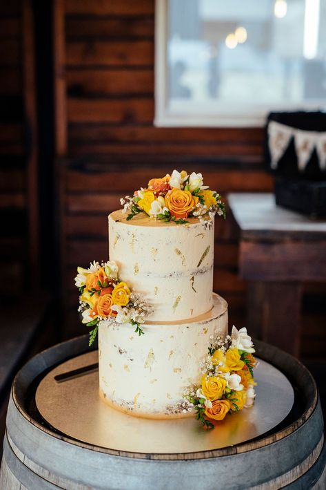 A semi-naked wedding cake with flecks of gold and autumnal florals were perfect for this Australian winery wedding. Mustard Yellow Wedding, Yellow Wedding Cake, Korean Buttercream Flower, Wafer Paper Flowers, Flower Cake Toppers, Buttercream Flower Cake, Luxury Vehicles, Yellow Cake