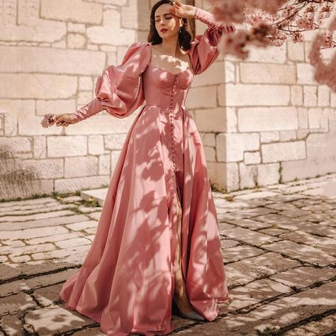 Princess Prom Dress, Y2k Fashion Aesthetic, Teuta Matoshi, Long Party Gowns, Tv Outfits, Y2k Aesthetic Fashion, Prom Dresses Elegant, Princess Prom Dresses, Satin Evening Dresses