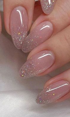 Glitter Gradient Nails, Graduation Nails, Square Nail Designs, Quartz Nail, Nude Nail Designs, Heart Nail Art, Pearl Nails, Nail Art Wedding, Winter Nail Art