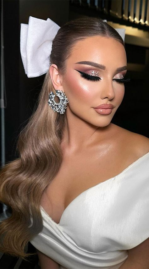 Glamour Bridal Makeup, Bridal Full Glam Makeup, Glamour Wedding Makeup, Wedding Glam Makeup Brides, Retro Wedding Makeup, Full Glam Wedding Makeup, Full Glam Bridal Makeup, Extravagant Makeup, Wedding Makeup Glam