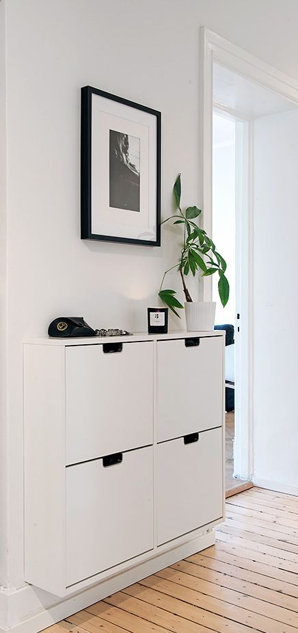 #Ikea #Ställ #Hall Ikea Shoe, Hallway Inspiration, Ikea Design, Entryway Shoe Storage, Ikea Shelves, Decor Ikea, Modern Entryway, Reading Nook, Built Ins