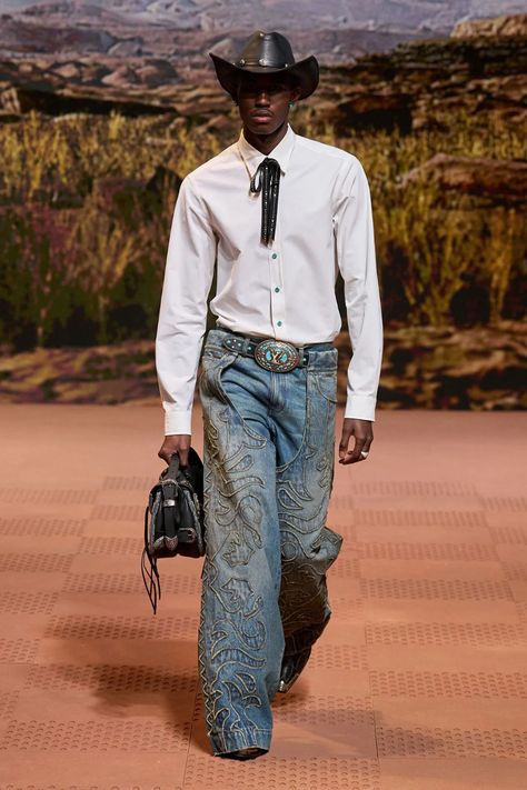 The Spring/Summer 2025 menswear cheat sheet | Vogue Business Cowboy Outfit Men, Cowboy Costume, Rodeo Outfits, Men Fashion Show, Gareth Pugh, Cowboy Outfits, Street Fashion Men Streetwear, Mens Outfit Inspiration, Cowboy Style