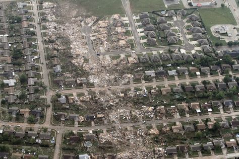 PHOTOS: OK Tornado Aftermath Leaves Trail Of Destruction Tornado Season, Tornado Pictures, Oklahoma Tornado, Social Pictures, Tornado Damage, Tornado Warning, Aerial Photo, Oklahoma City, Big Picture