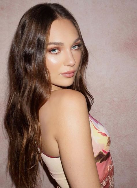 Maddie Ziegler Photoshoot, Maddie Z, Celebrities Before And After, Rebecca Ferguson, Felicity Jones, Maddie Ziegler, Model Aesthetic, Candice Swanepoel, November 17