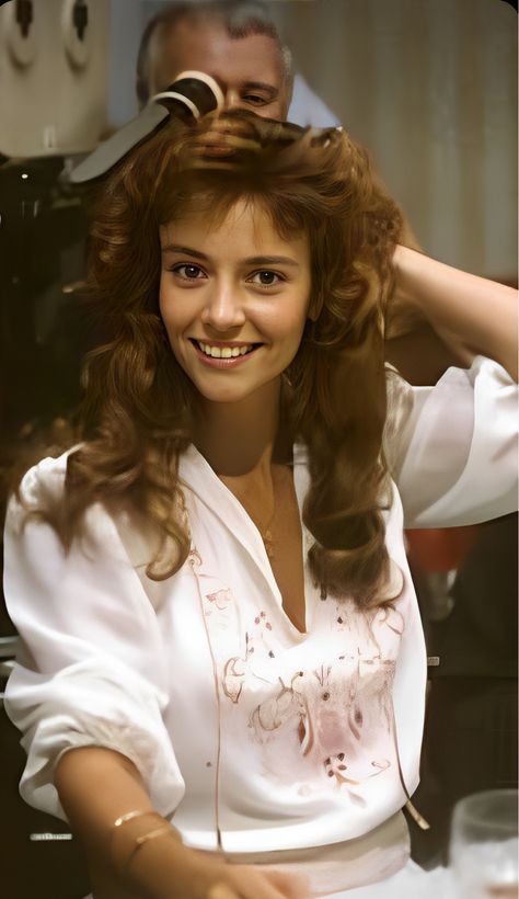 Rachel Ward, Flight Attendant, Penthouse, Flight, Hollywood, Actresses, Hair, Quick Saves