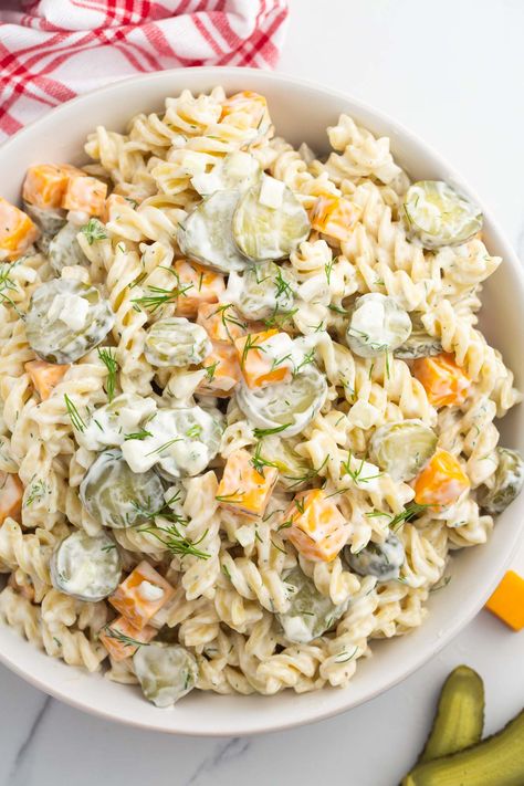 Dill Pickle Pasta Salad Recipe, Mexican Pasta Salad Recipes, Unique Pasta Salad, Pickle Pasta Salad, Crunchy Pickles, Pickle Pasta, Mexican Pasta Salad, Dill Pickle Pasta Salad, Mexican Pasta